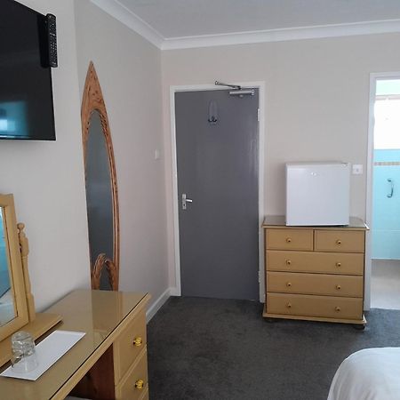 Relax At Rosscourt Guest House-Free On Site Parking (Adults Only) Bournemouth Buitenkant foto