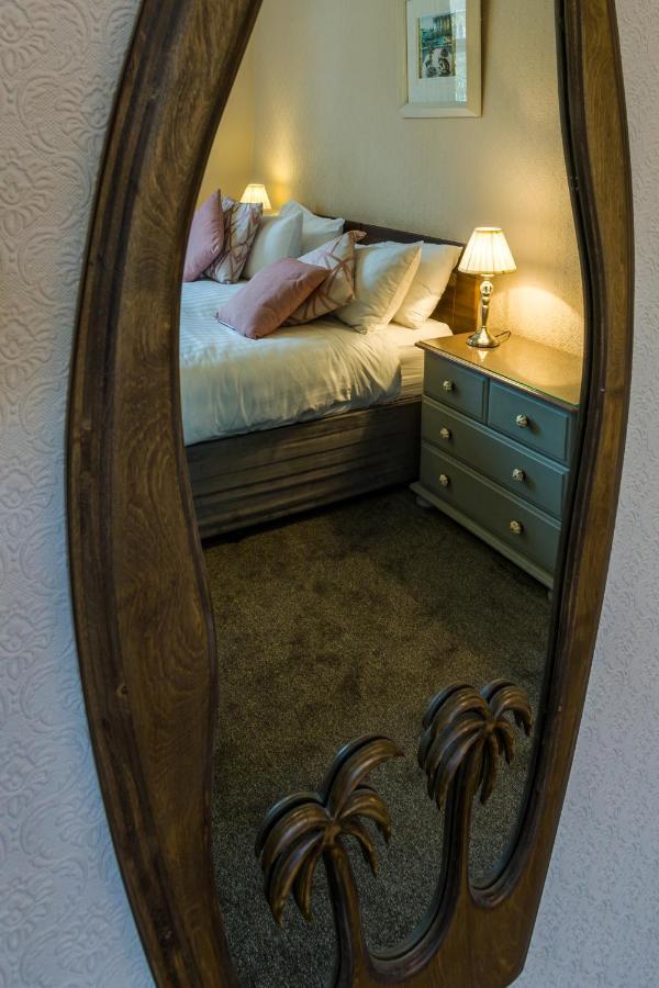 Relax At Rosscourt Guest House-Free On Site Parking (Adults Only) Bournemouth Buitenkant foto