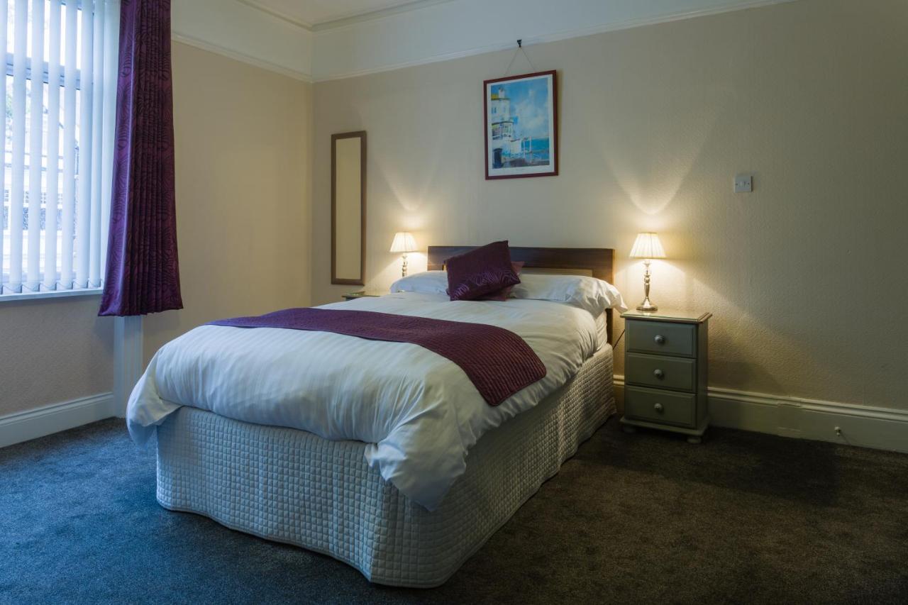Relax At Rosscourt Guest House-Free On Site Parking (Adults Only) Bournemouth Buitenkant foto