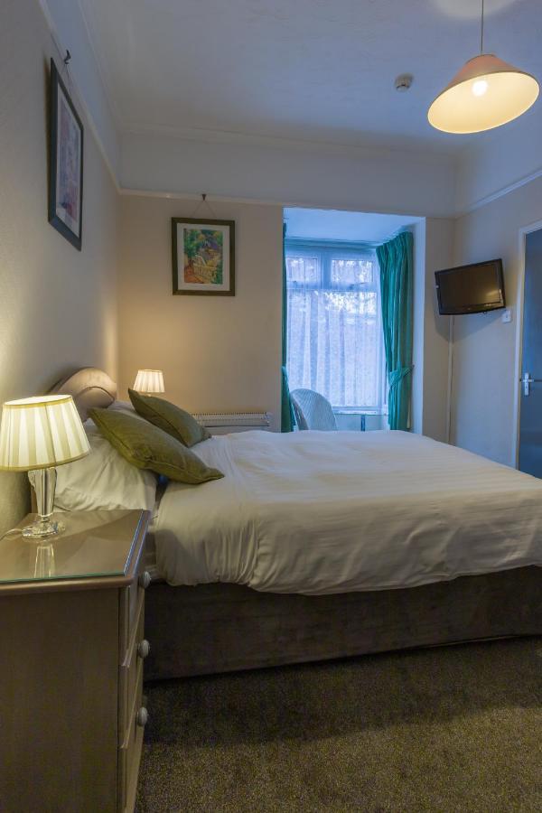 Relax At Rosscourt Guest House-Free On Site Parking (Adults Only) Bournemouth Buitenkant foto