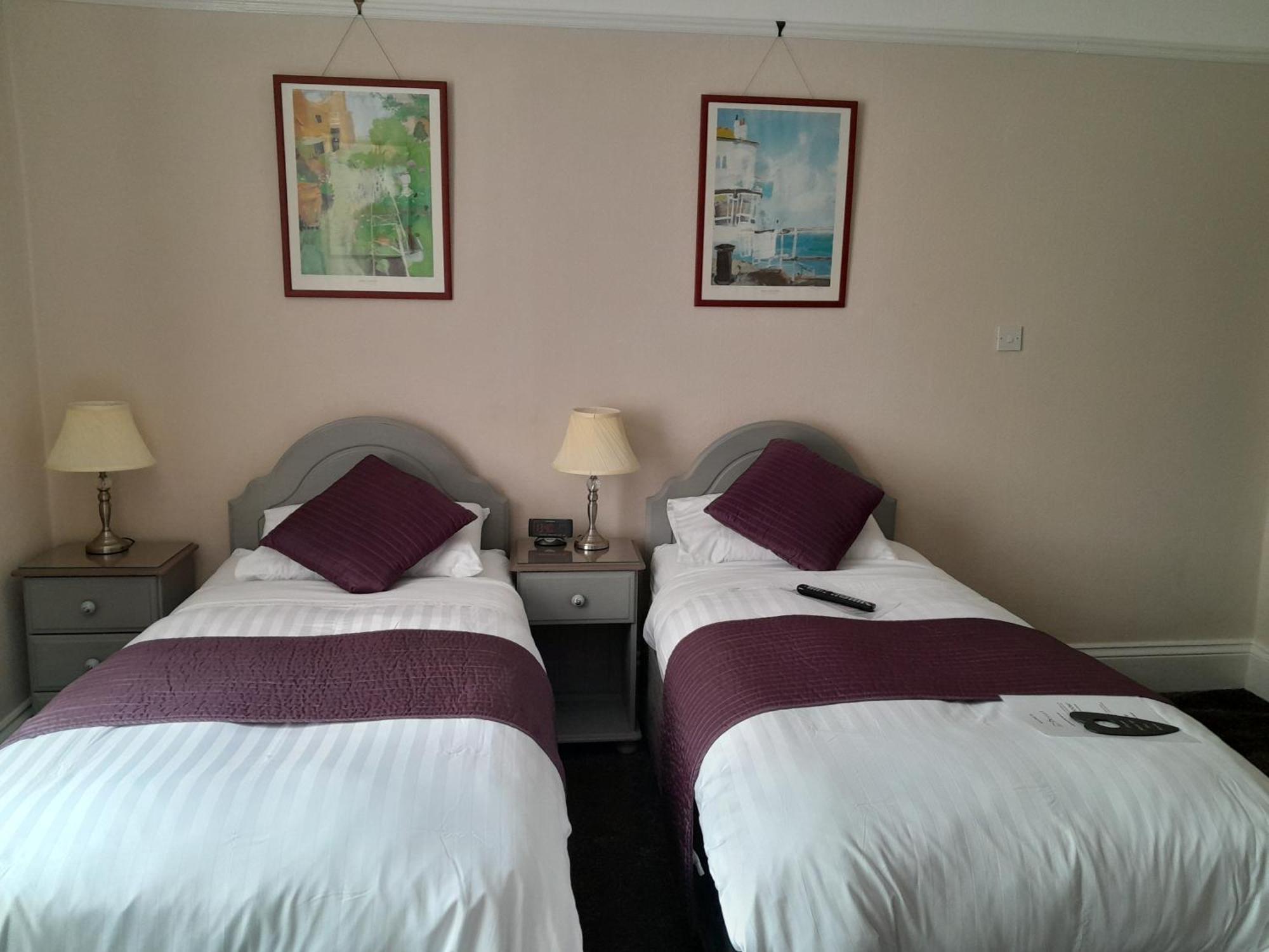 Relax At Rosscourt Guest House-Free On Site Parking (Adults Only) Bournemouth Buitenkant foto
