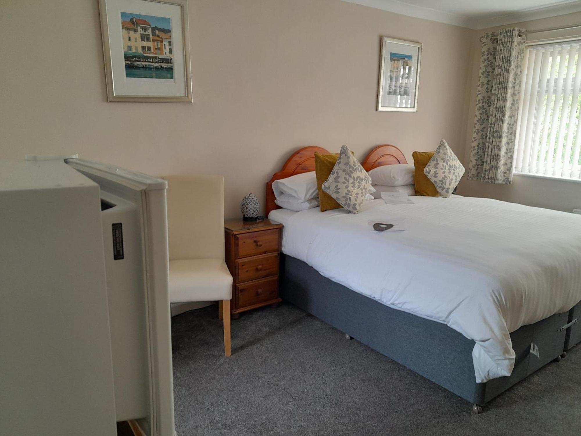 Relax At Rosscourt Guest House-Free On Site Parking (Adults Only) Bournemouth Buitenkant foto