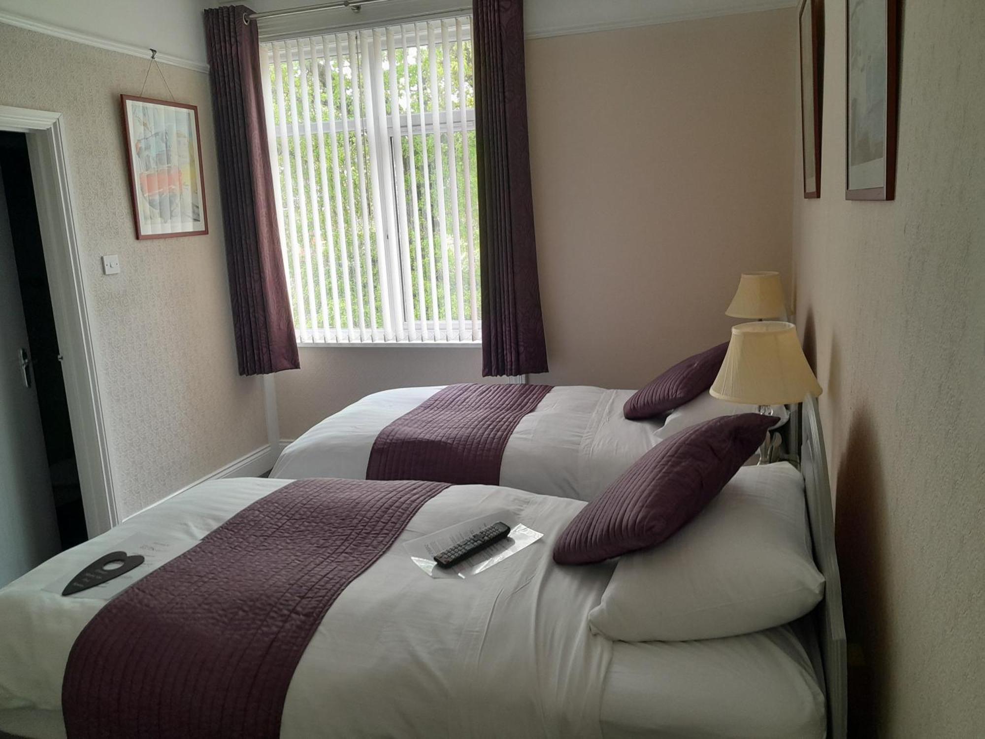 Relax At Rosscourt Guest House-Free On Site Parking (Adults Only) Bournemouth Buitenkant foto
