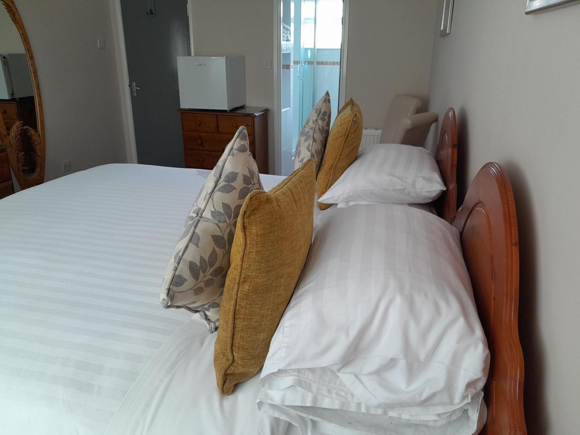 Relax At Rosscourt Guest House-Free On Site Parking (Adults Only) Bournemouth Buitenkant foto