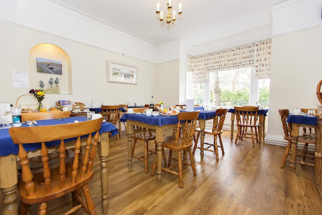 Relax At Rosscourt Guest House-Free On Site Parking (Adults Only) Bournemouth Buitenkant foto